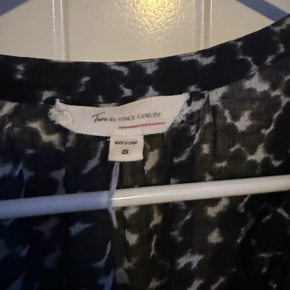 Blouse - Picture 2 of 2
